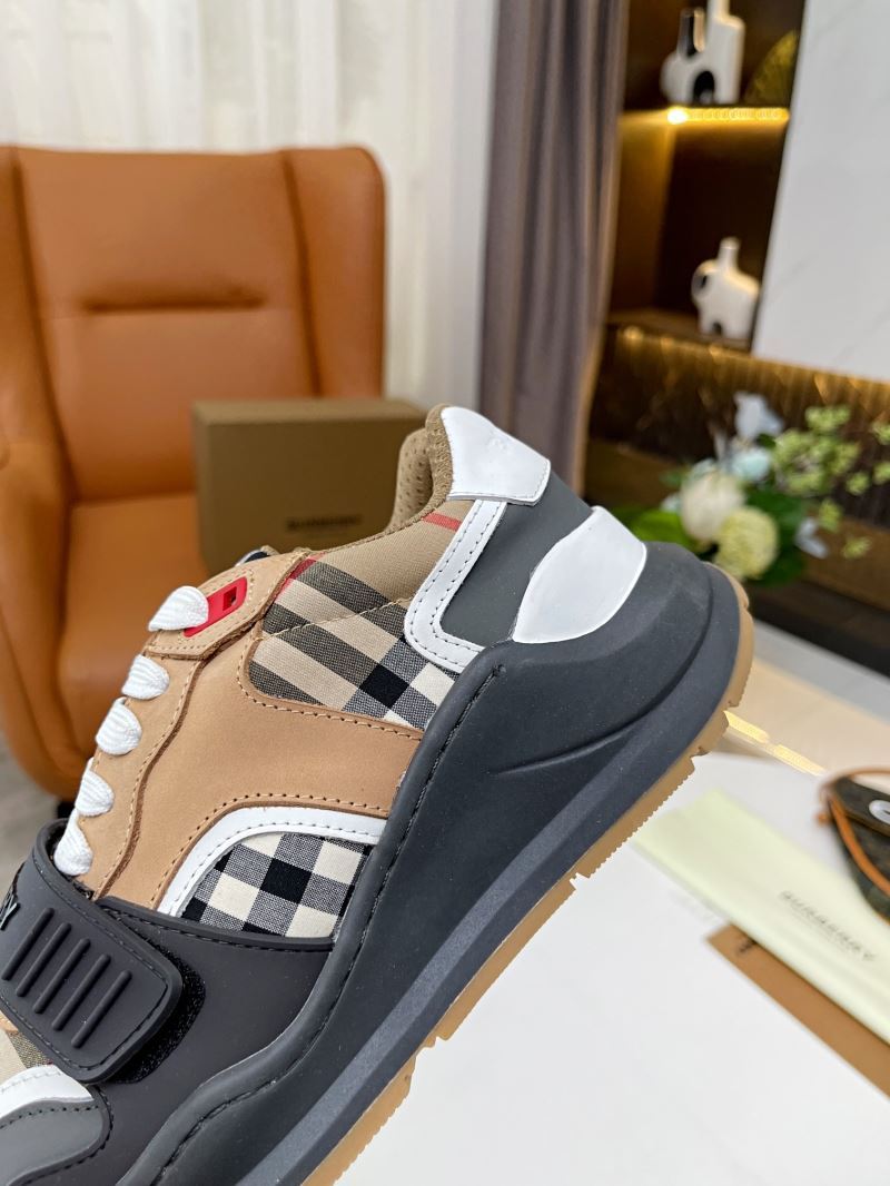 Burberry Low Shoes